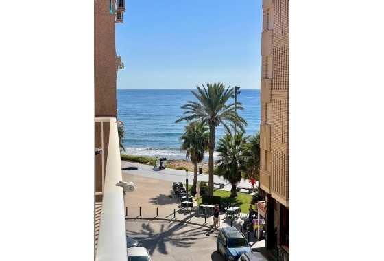 Wohnung - Wiederverkauf - Torrevieja - Playa del Cura