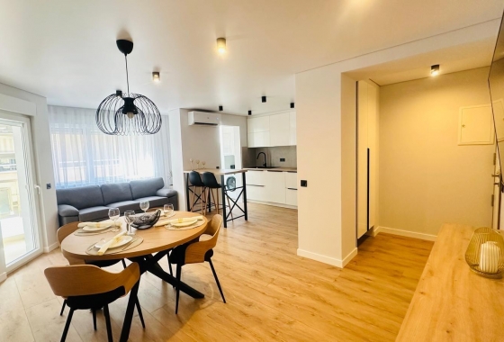 Wohnung - Wiederverkauf - Torrevieja - Playa del Cura