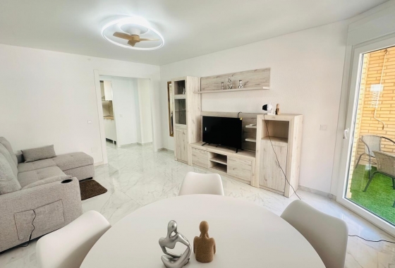 Wohnung - Wiederverkauf - Torrevieja - Playa del Cura