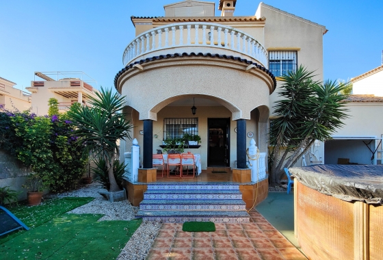 Herverkoop - Villa - Orihuela Costa - Costa Blanca