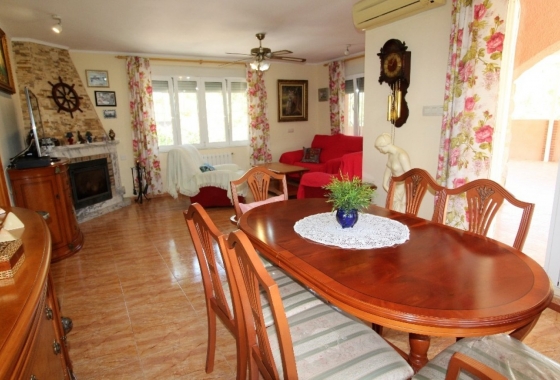 Herverkoop - Villa - Torrevieja - Los Balcones