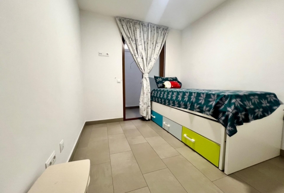 Herverkoop - Appartement / flat - Torrevieja - Centro