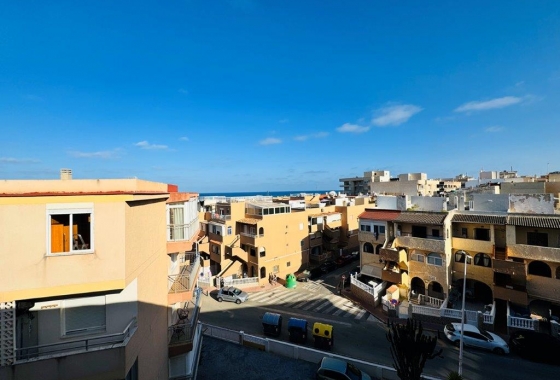 Resale - Apartment / flat - La Mata