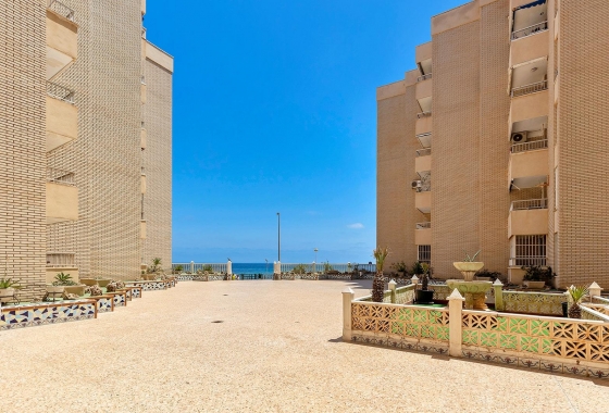 Herverkoop - Appartement / flat - Torrevieja - Playa de los Locos