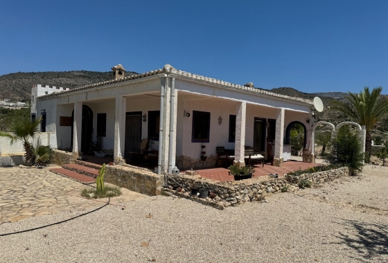 Herverkoop - Finca - Relleu