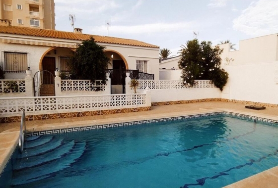 Herverkoop - Bungalow - Torrevieja - Nueva Torrevieja