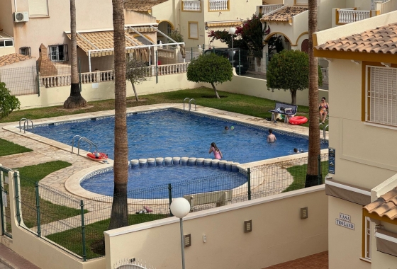 Herverkoop - Villa - Orihuela Costa - Los Dolses