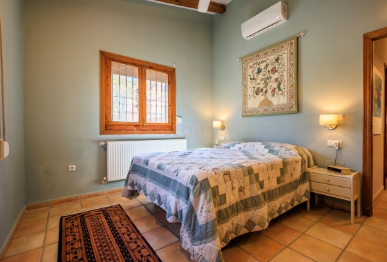 Resale - Villa - Catral