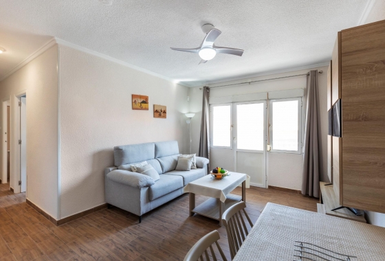 Herverkoop - Appartement / flat - Torrevieja - Estacion De Autobuses