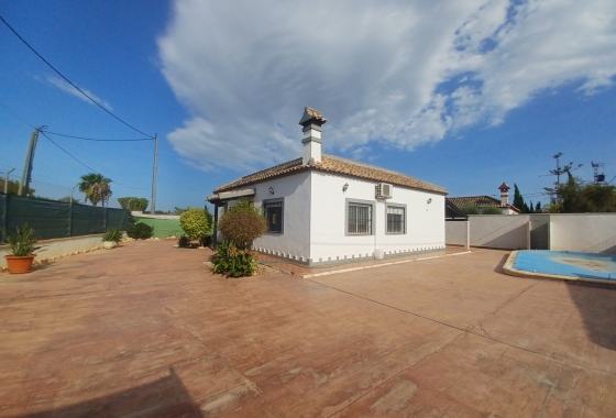 Herverkoop - Villa - Cueves De Marin - Inland