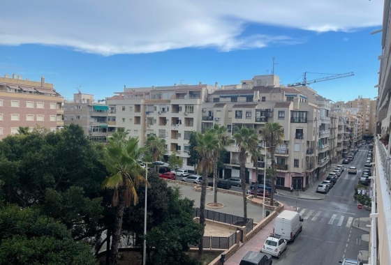 Herverkoop - Appartement / flat - Torrevieja - Playa del Cura