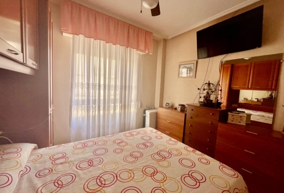 Herverkoop - Appartement / flat - Torrevieja - Playa de los Locos