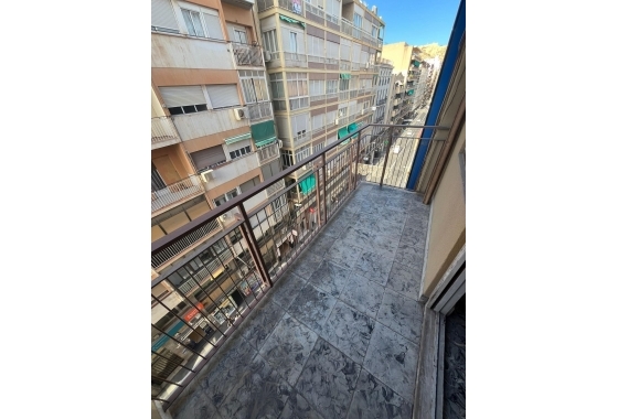 Herverkoop - Appartement / flat - Alicante - Centro