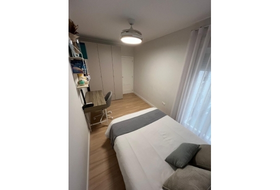 Herverkoop - Appartement / flat - Almoradí - Inland