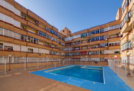 Herverkoop - Appartement / flat - Torrevieja - Centro