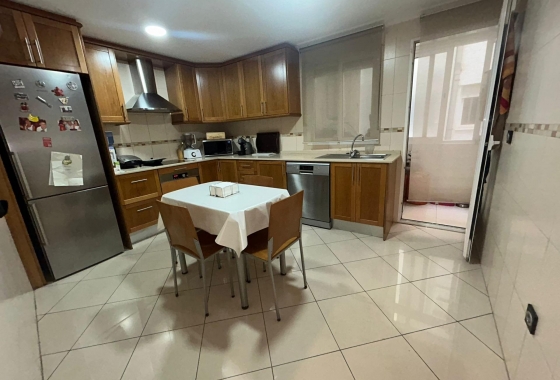 Herverkoop - Appartement / flat - Torrevieja - Centro