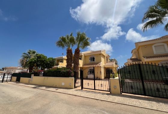 Herverkoop - Villa - Orihuela Costa - Costa Blanca