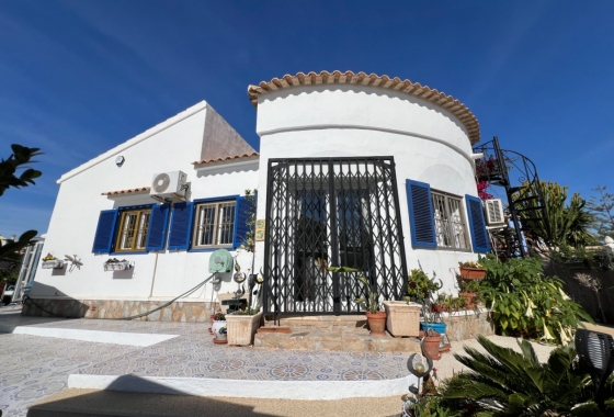 Herverkoop - Villa - Orihuela Costa - Costa Blanca