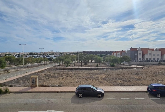 Herverkoop - Appartement / flat - Torrevieja - aguas nuevas