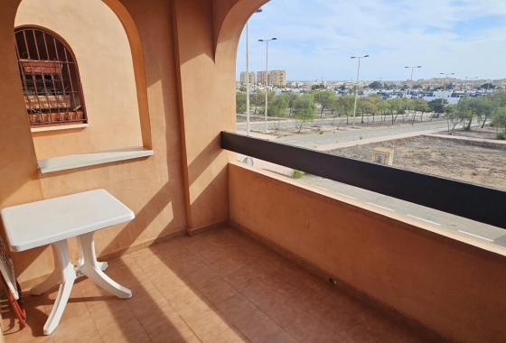 Herverkoop - Appartement / flat - Torrevieja - aguas nuevas