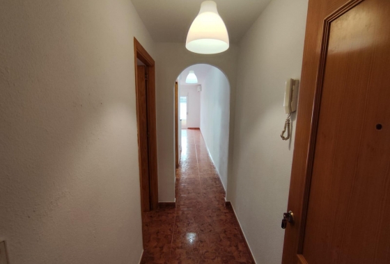 Herverkoop - Appartement / flat - Torrevieja - Estacion De Autobuses