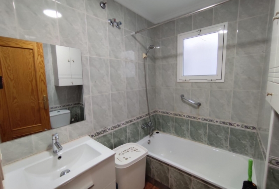 Herverkoop - Appartement / flat - Torrevieja - Estacion De Autobuses