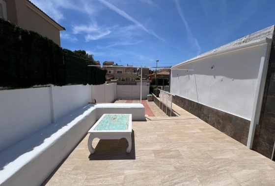 Herverkoop - Villa - Torrevieja - Los Balcones