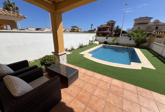 Herverkoop - Villa - Orihuela Costa - Costa Blanca