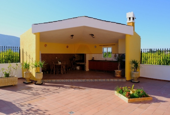 Resale - Finca / Country Property - Orihuela