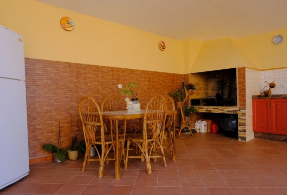 Resale - Finca / Country Property - Orihuela