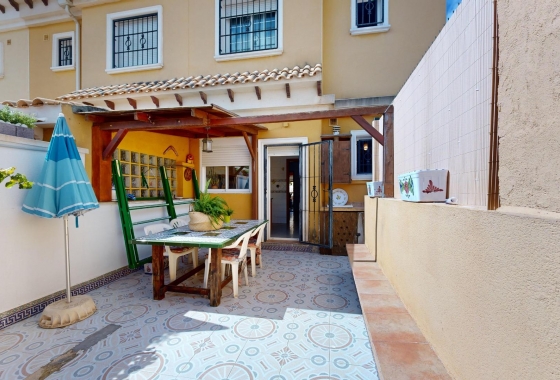 Herverkoop - Villa - Torrevieja - Aguas Nuevas 1