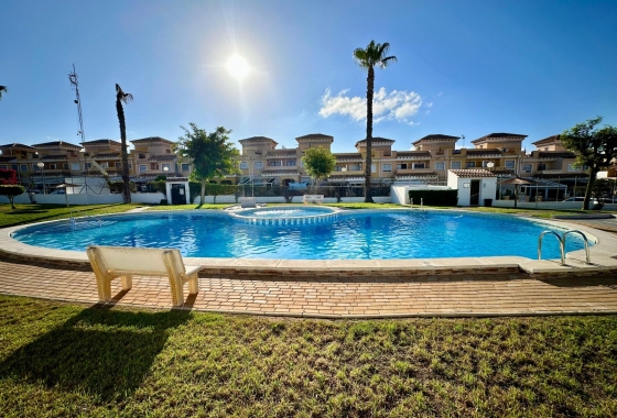 Herverkoop - Villa - Torrevieja - Aguas Nuevas 1