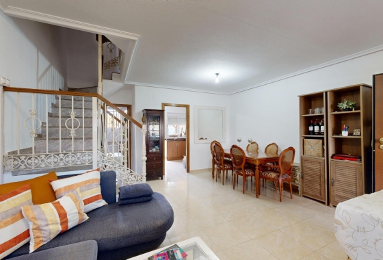 Herverkoop - Villa - Torrevieja - Aguas Nuevas 1