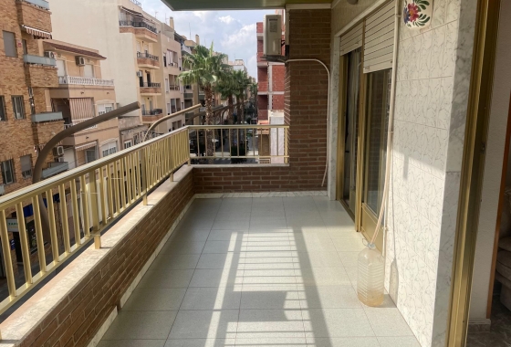 Herverkoop - Appartement / flat - Torrevieja - Centro