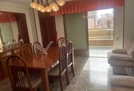 Herverkoop - Appartement / flat - Torrevieja - Centro