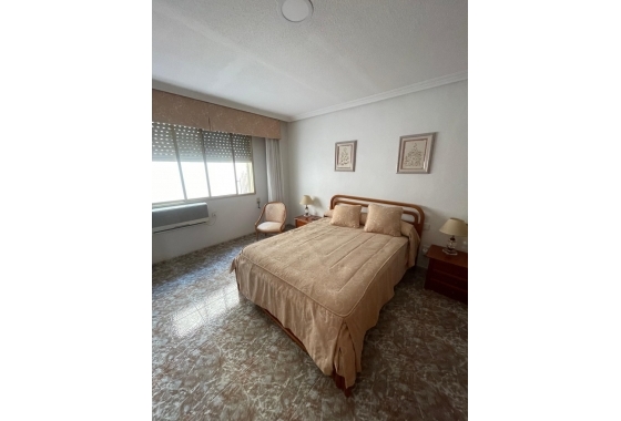 Herverkoop - Appartement / flat - Torrevieja - Centro