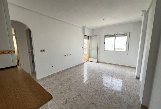 Herverkoop - Appartement / flat - Torrevieja - Estacion De Autobuses