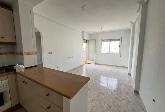 Herverkoop - Appartement / flat - Torrevieja - Estacion De Autobuses