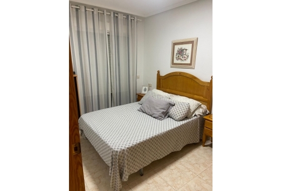 Herverkoop - Appartement / flat - Torrevieja - Playa de los Locos