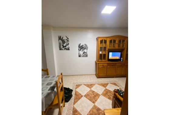 Herverkoop - Appartement / flat - Torrevieja - Playa de los Locos