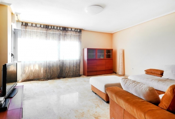 Resale - Apartment / flat - Torrevieja - Playa del Cura