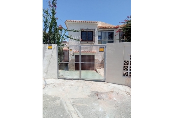 Resale - Villa - Orihuela Costa - Punta Prima