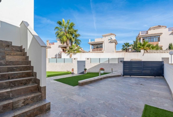 Resale - Villa - Orihuela Costa - Costa Blanca