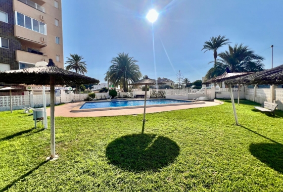 Resale - Apartment / flat - Orihuela Costa - La Zenia