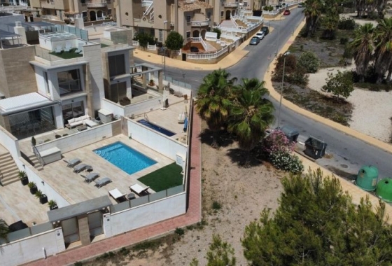 Resale - Villa - Orihuela Costa - Costa Blanca