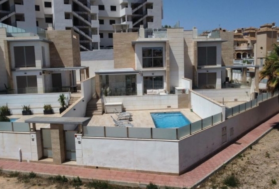 Resale - Villa - Orihuela Costa - Costa Blanca