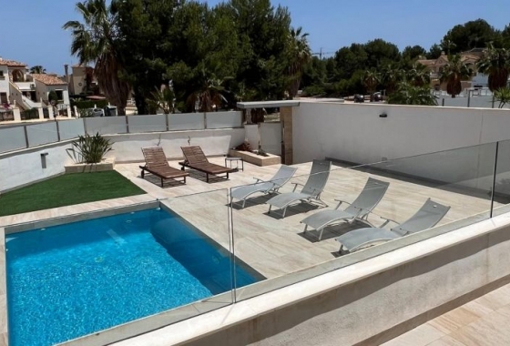 Resale - Villa - Orihuela Costa - Costa Blanca