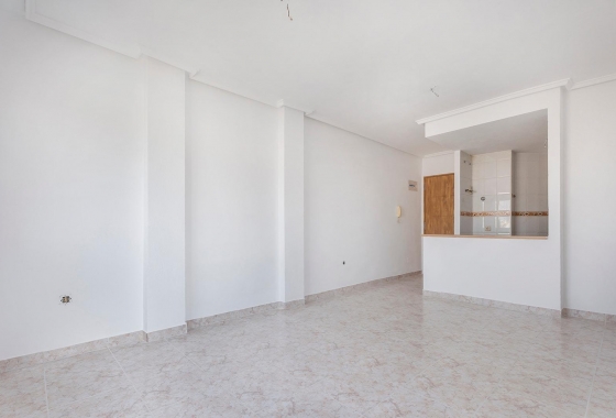 Resale - Apartment / flat - Torrevieja - Estacion De Autobuses