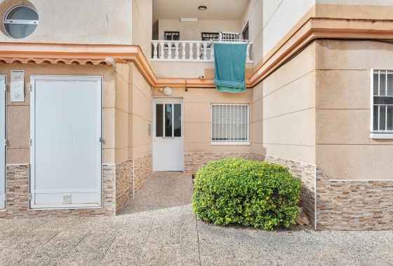 Resale - Apartment / flat - Torrevieja - Estacion De Autobuses