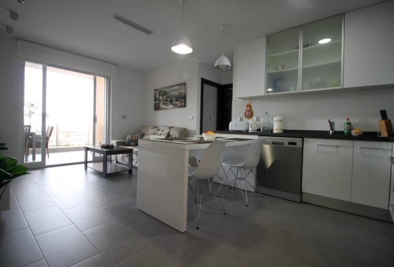 Resale - Apartment / flat - Torrevieja - La Mata